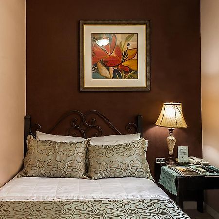 Inn At 87 Port of Spain Екстериор снимка