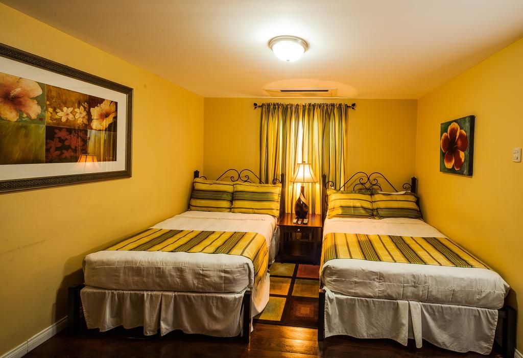 Inn At 87 Port of Spain Екстериор снимка