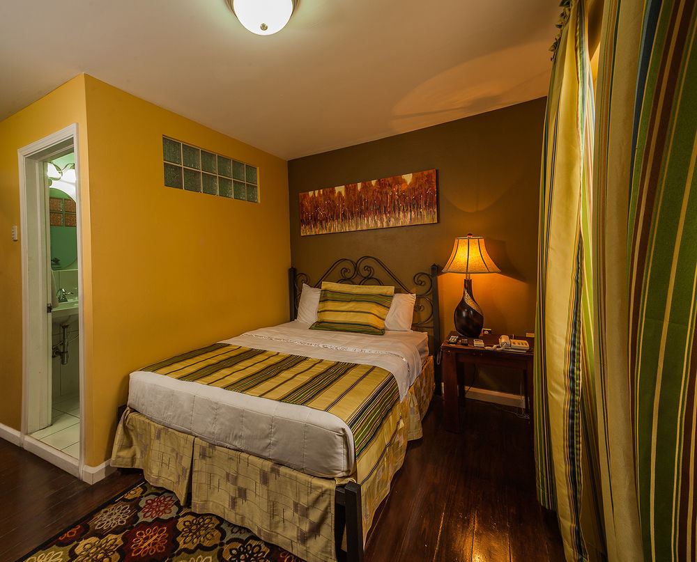 Inn At 87 Port of Spain Екстериор снимка